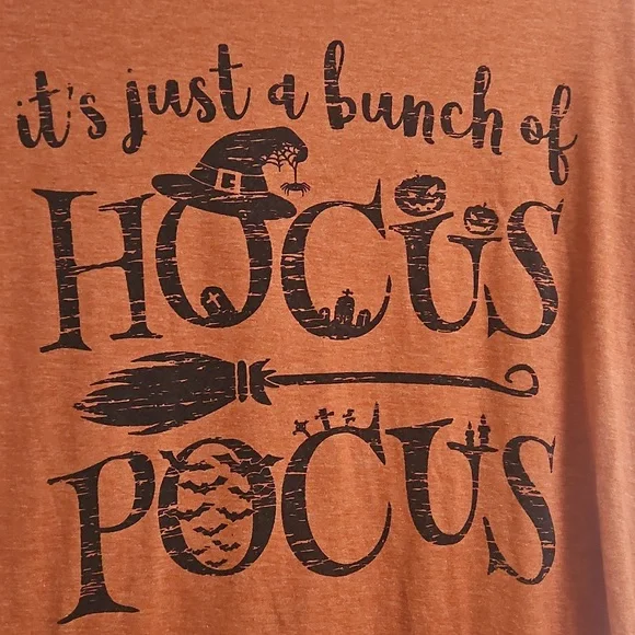 Hocus Pocus Graphic T-Shirt - Picture 3 of 4
